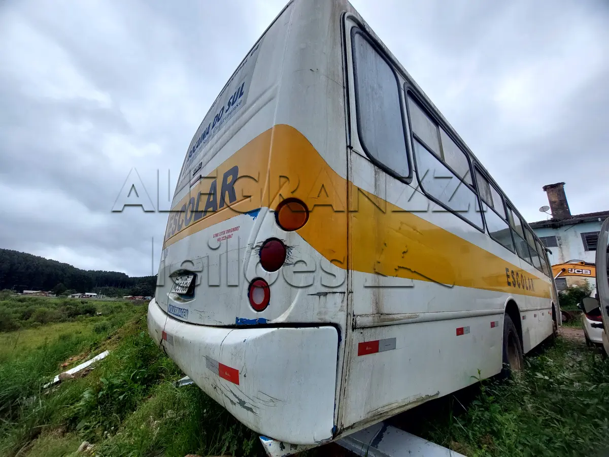 LOTE 039 - VOLKS COMIL SVELTO U - ANO 2002/2002