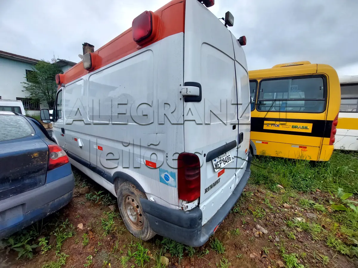 LOTE 045 - RENAULT MASTER RONTANAMB - ANO 2006/2006 - NÃO FUNCIONA