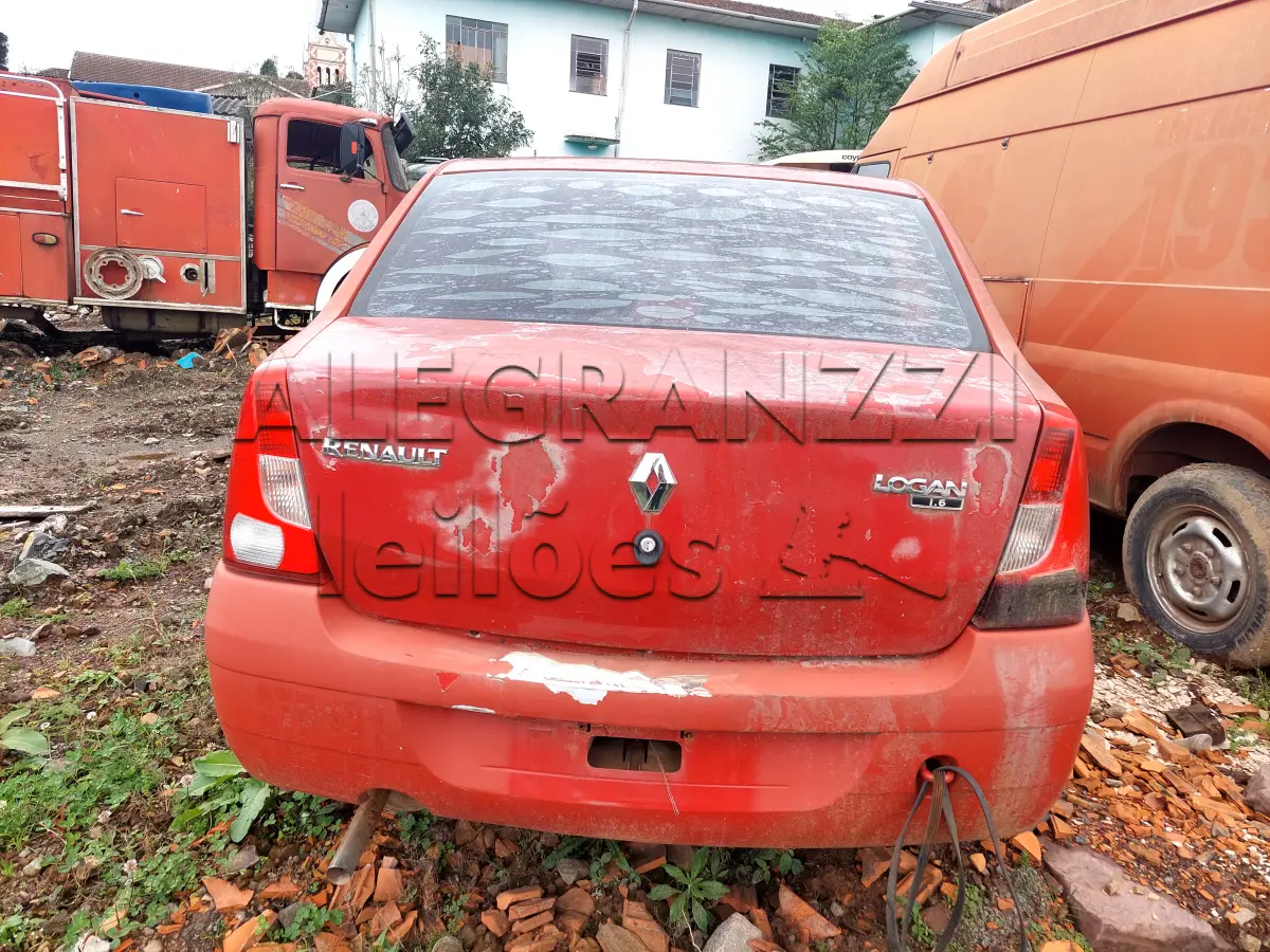 LOTE 027 - SUCATA DE VEÍCULO BAIXADO / RENAULT/LOGAN EXP 16 / ANO/MODELO: 2009/2010