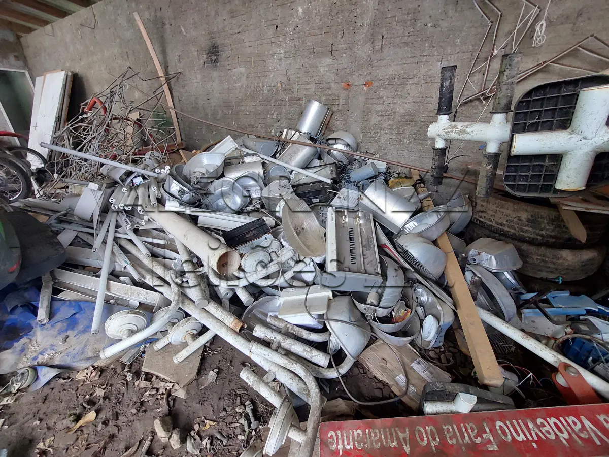 LOTE 011 - LUMINÁRIAS PÚBLICAS