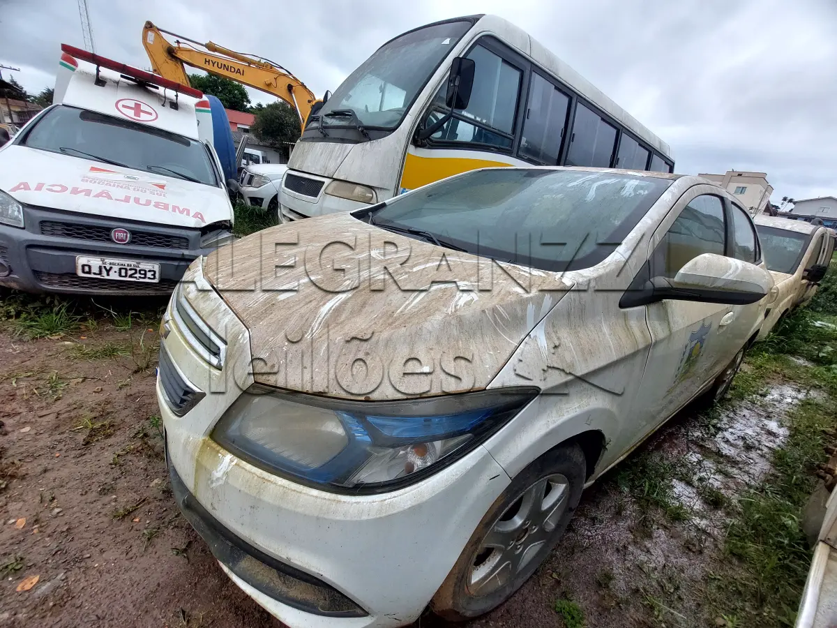 LOTE 031 - CHEVROLET ONIX 1.4 MT L - ANO 2014/2015 - NÃO FUNCIONA