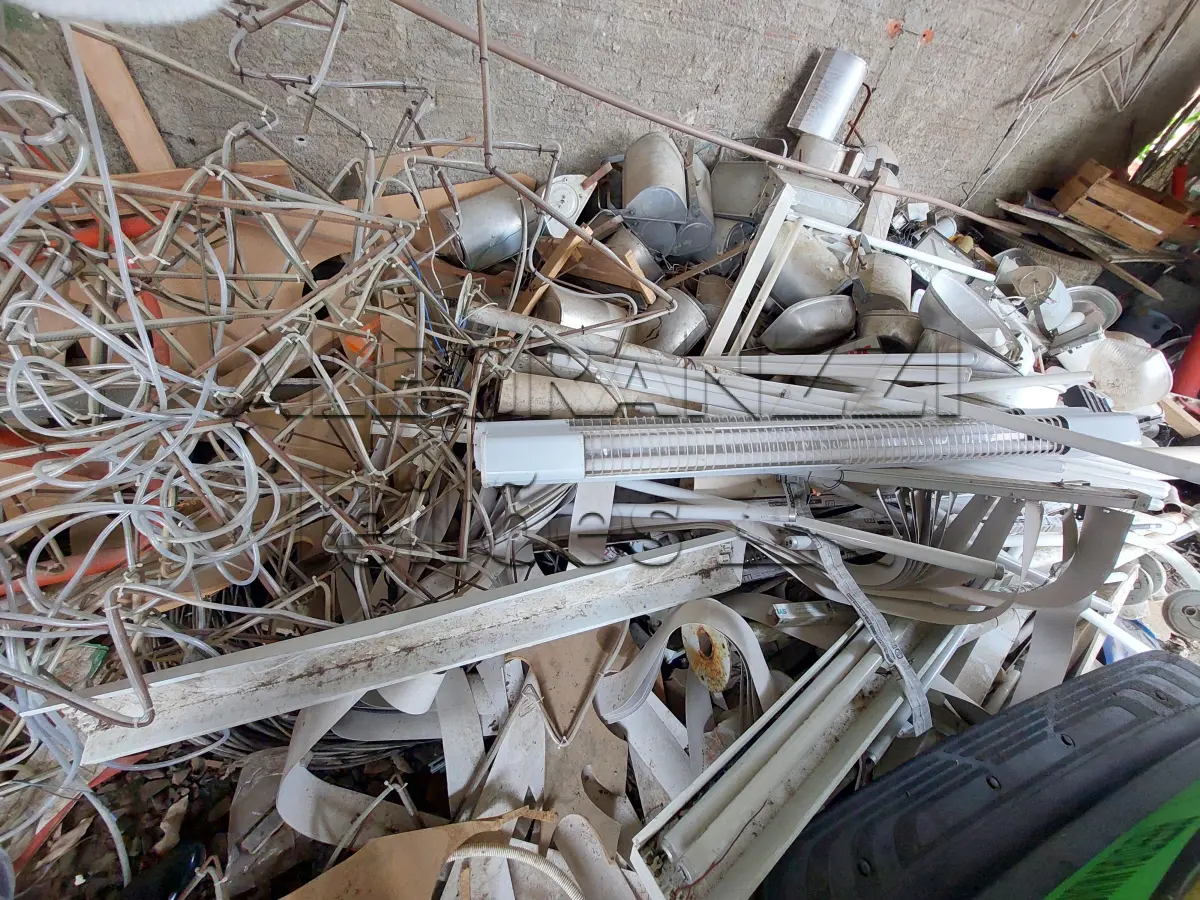 LOTE 011 - LUMINÁRIAS PÚBLICAS