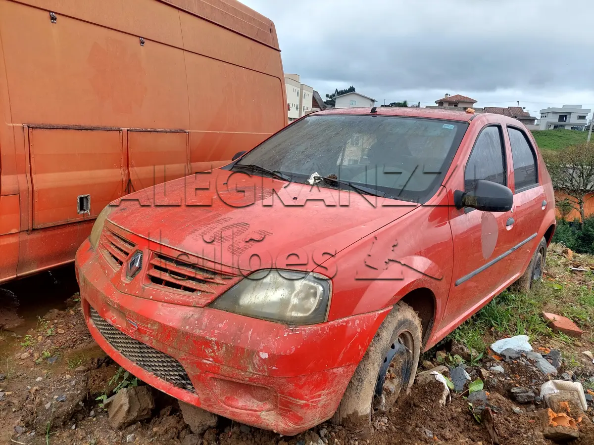 LOTE 027 - SUCATA DE VEÍCULO BAIXADO / RENAULT/LOGAN EXP 16 / ANO/MODELO: 2009/2010