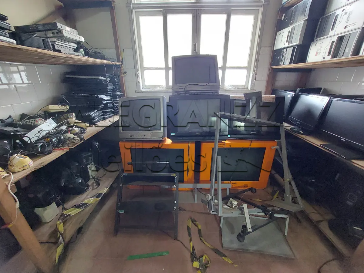 LOTE 006 - EQUIPAMENTOS DE INFORMÁTICA