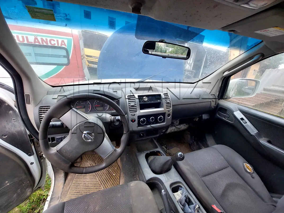 LOTE 029 - NISSAN FRONTIER S 4X4 - ANO 2014/2015 - COMPLETA - NÃO FUNCIONA