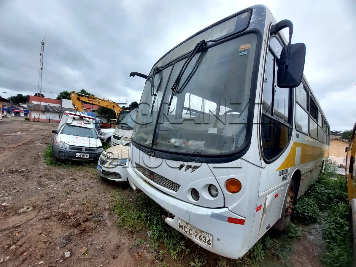 LOTE 039 - VOLKS COMIL SVELTO U - ANO 2002/2002