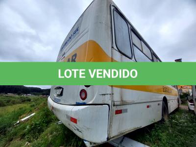 LOTE 039 - VOLKS COMIL SVELTO U - ANO 2002/2002