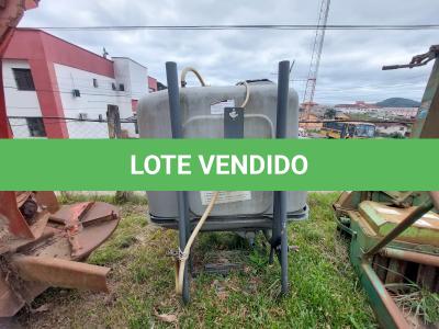 LOTE 020 - COLHEDORA DE FORRAGENS CUSTOM