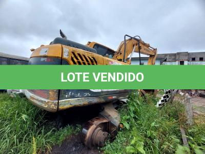 LOTE 042 - ESCAVADEIRA R140LC HYUNDAY - ANO 2014
