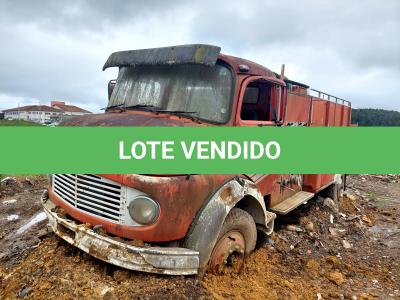 LOTE 025 - SUCATA DE VEÍCULO BAIXADO / CAMINHÃO MERCEDES BENZ/L 1113 (BOMBEIRO) / ANO/MODELO 1979/1979