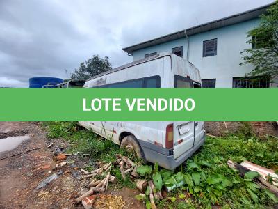 LOTE 034 - FORD TRANSIT BUS 350 l - ANO 2008/2009 - 16 LUGARES - NÃO FUNCIONA
