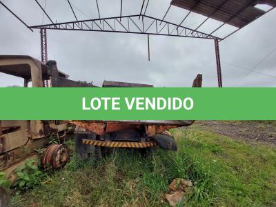 LOTE 043 - SUCATA DE VEÍCULO BAIXADO FORD CAMINHÃO F600 BASCULANTE - ANO 1980/1980