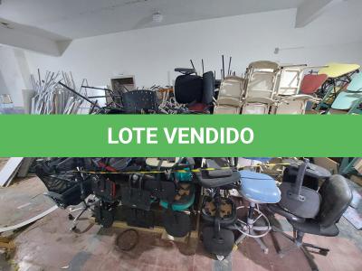 LOTE 003 - LOTE DE CADEIRAS