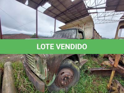 LOTE 043 - SUCATA DE VEÍCULO BAIXADO FORD CAMINHÃO F600 BASCULANTE - ANO 1980/1980