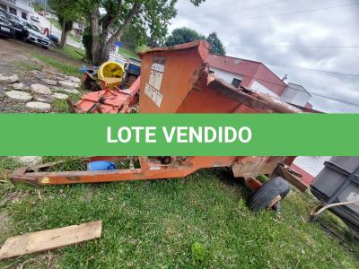 LOTE 015 - DISTRIBUIDOR DE CALCÁRIO E ADUBO IPACOL