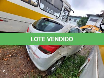 LOTE 031 - CHEVROLET ONIX 1.4 MT L - ANO 2014/2015 - NÃO FUNCIONA