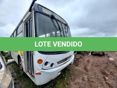LOTE 039 - VOLKS COMIL SVELTO U - ANO 2002/2002