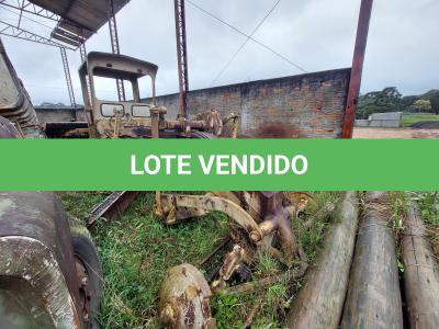 LOTE 044 - SUCATA DE MOTONIVELADORA CATERPILLAR - ANO 1980/1980