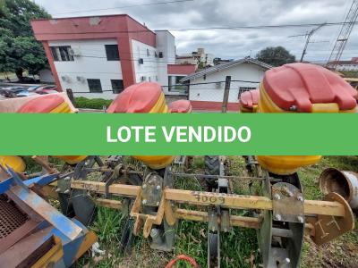 LOTE 014 - PLANTADEIRA ADUBADEIRA 03 LINHAS THUROW