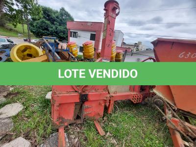 LOTE 017 - COLHEDORA FORRAGEIRA (ENCILADEIRA) NOGUEIRA