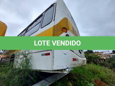 LOTE 039 - VOLKS COMIL SVELTO U - ANO 2002/2002