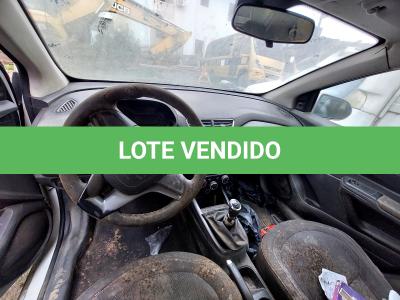 LOTE 031 - CHEVROLET ONIX 1.4 MT L - ANO 2014/2015 - NÃO FUNCIONA