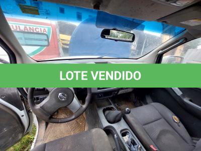 LOTE 029 - NISSAN FRONTIER S 4X4 - ANO 2014/2015 - COMPLETA - NÃO FUNCIONA