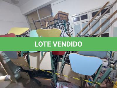 LOTE 002 - LOTE DE CARTEIRAS