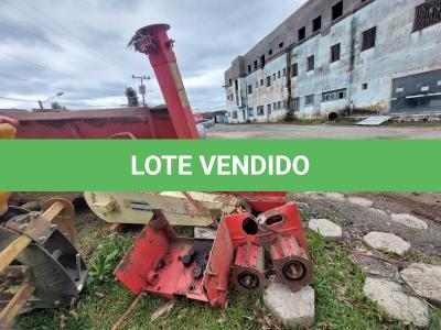 LOTE 017 - COLHEDORA FORRAGEIRA (ENCILADEIRA) NOGUEIRA