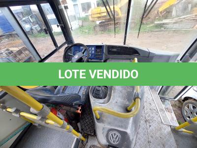 LOTE 039 - VOLKS COMIL SVELTO U - ANO 2002/2002