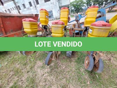 LOTE 014 - PLANTADEIRA ADUBADEIRA 03 LINHAS THUROW