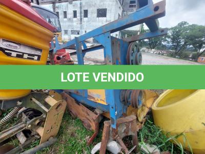 LOTE 013 - BATEDEIRA AGRÍCOLA PARA CEREAIS TRITON