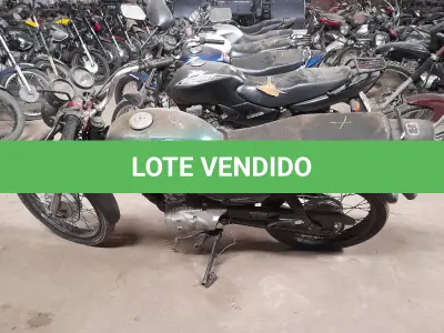 LOTE 0692 - 0692