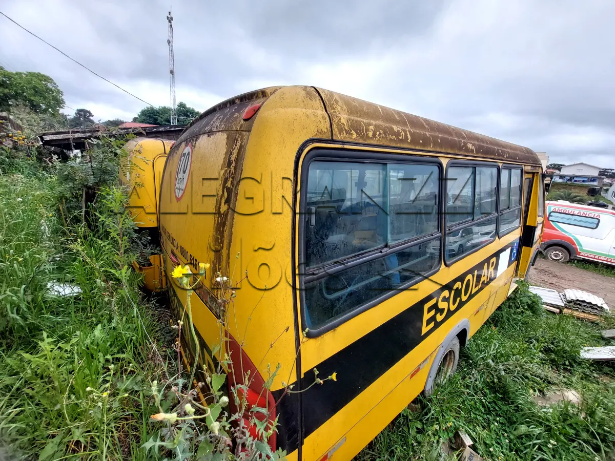 LOTE 035 - IVECO CITYCLASS 70C17 - ANO 2012/2013 - NÃO FUNCONA