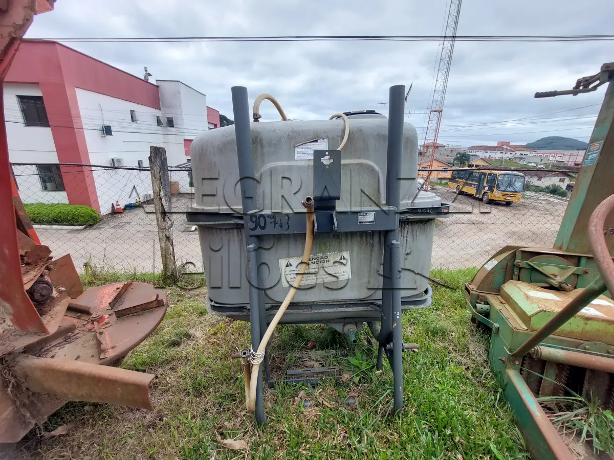 LOTE 021 - PULVERIZADOR SEM BARRA COM MANGUEIRA MAQFORT