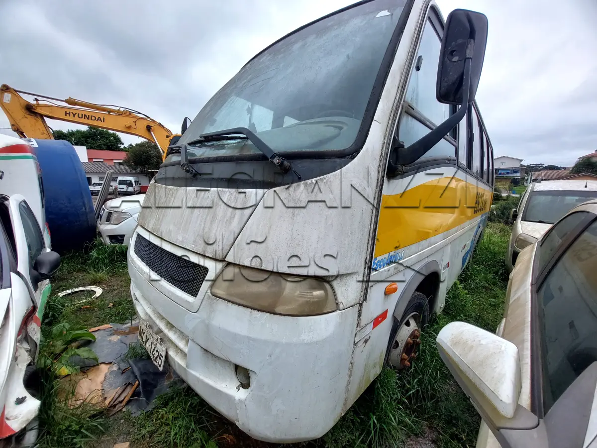 LOTE 037 - MARCOPOLO VOLARE A6 ESC - ANO 2004/2004 - NÃO FUNCIONA