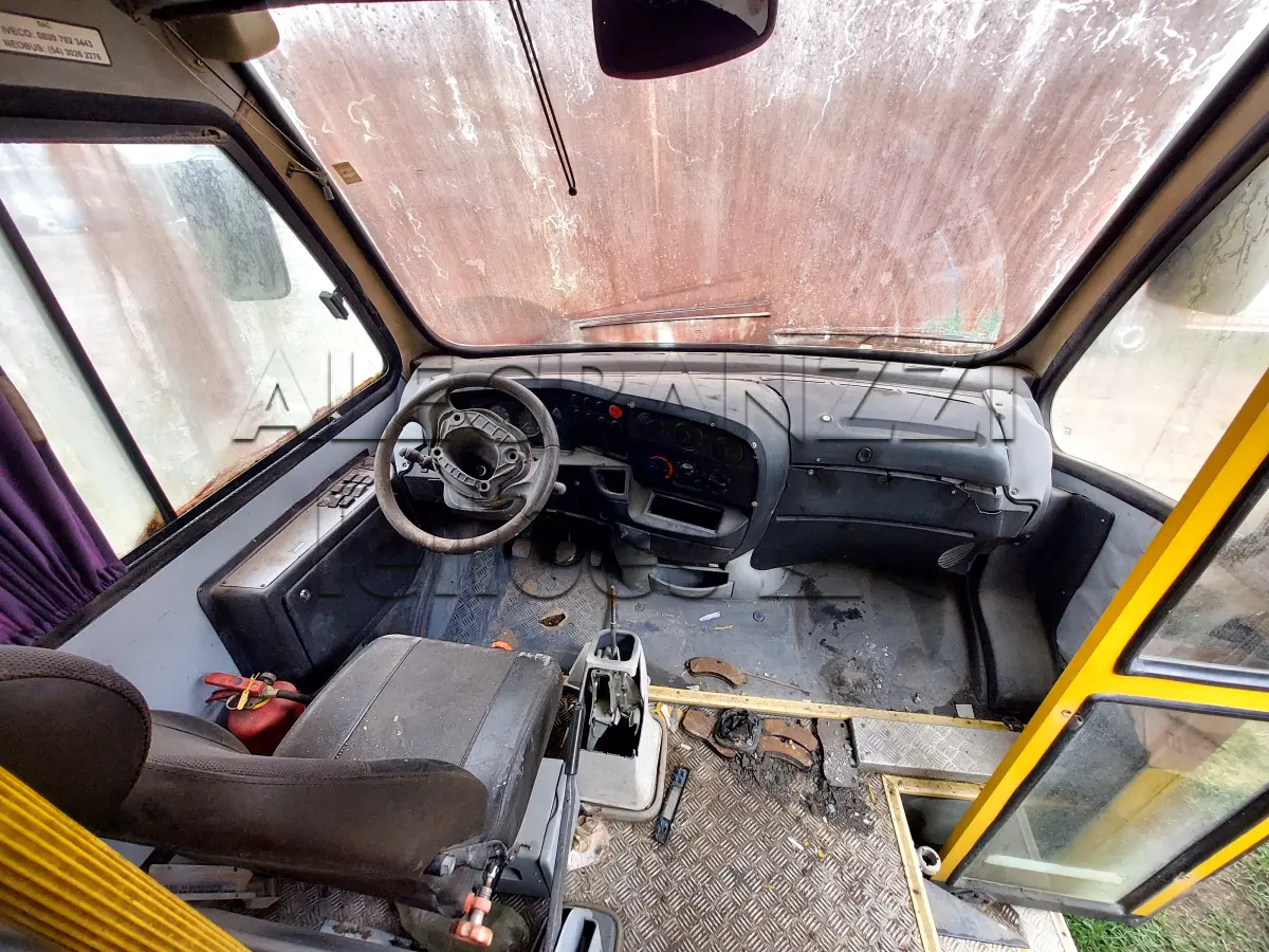 LOTE 036 - IVECO - CITYCLASS 70C16 - ANO 2010/2011 - NÃO FUNCIONA