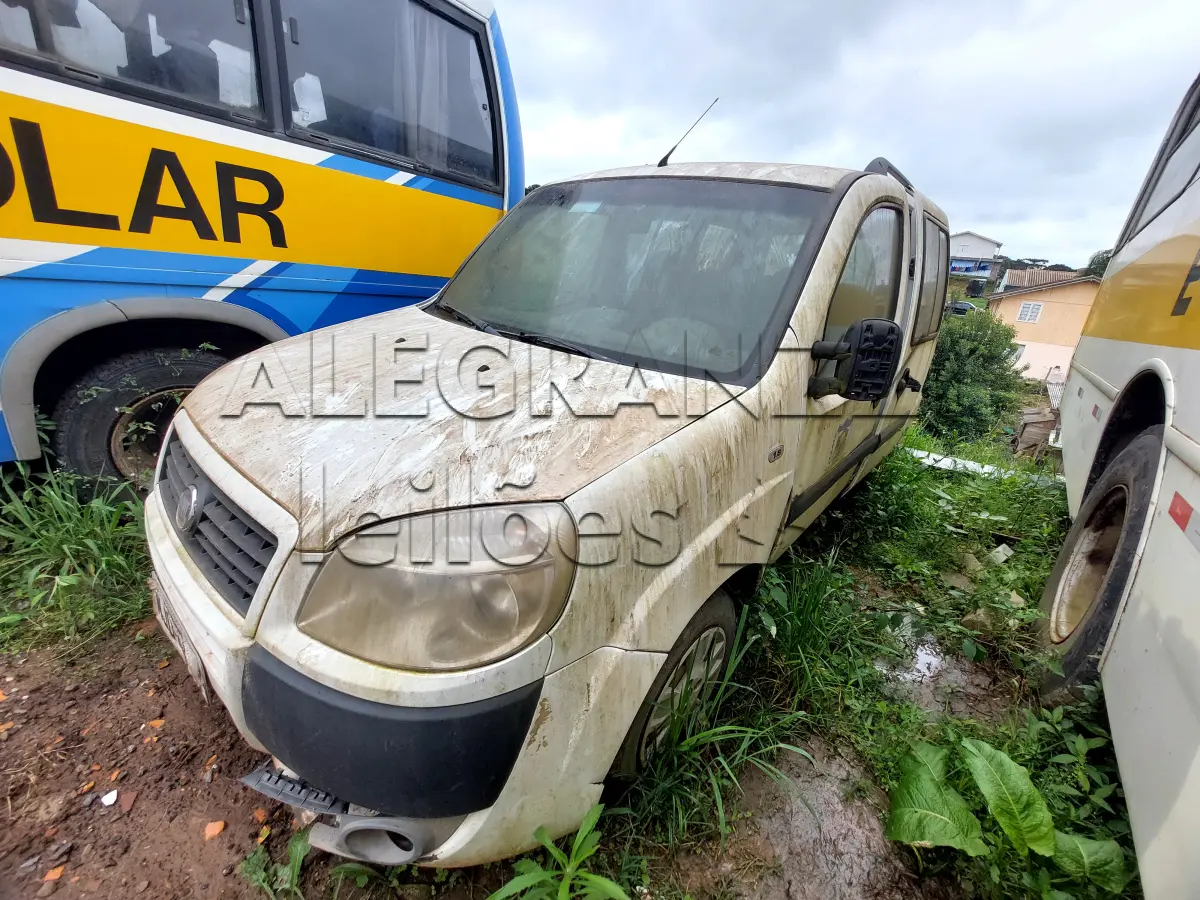 LOTE 030 - FIAT DOBLO ESSENCE 1.8 - ANO 2012/2012 - NÃO FUNCIONA