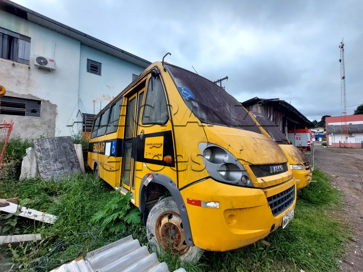 LOTE 035 - IVECO CITYCLASS 70C17 - ANO 2012/2013 - NÃO FUNCONA