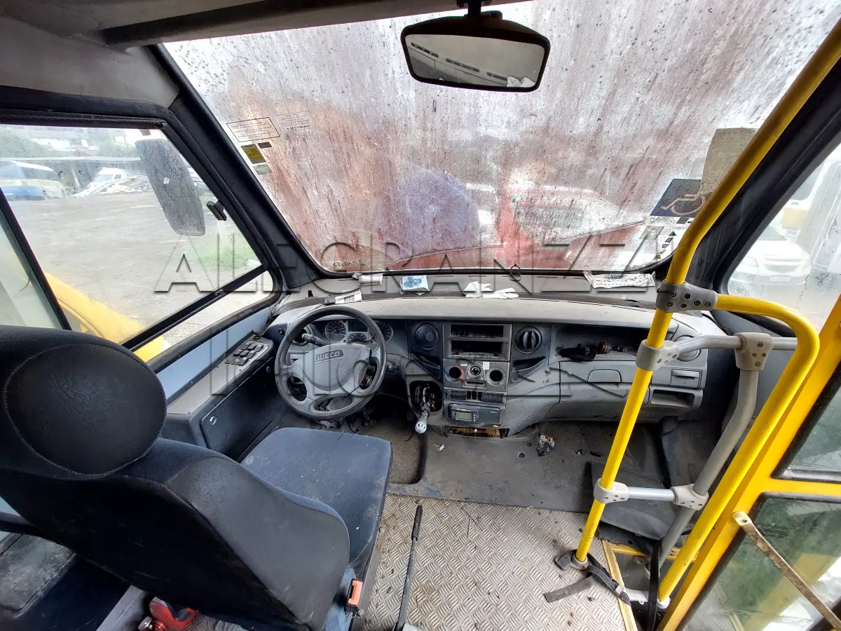 LOTE 035 - IVECO CITYCLASS 70C17 - ANO 2012/2013 - NÃO FUNCONA