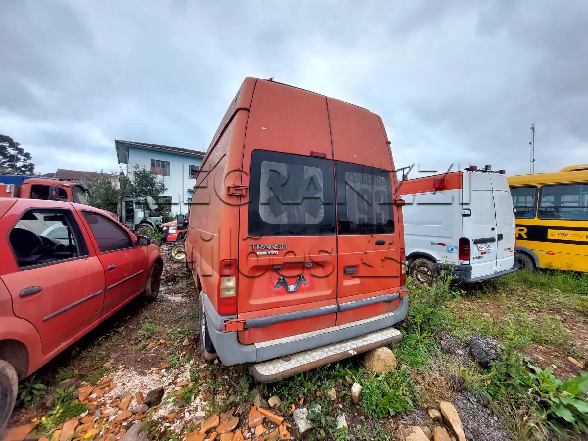 LOTE 026 - SUCATA DE VEÍCULO BAIXADO / FORD TRANSIT 350L TA (IMPORTADO) FURGÃO / ANO MODELO: 2010/2011