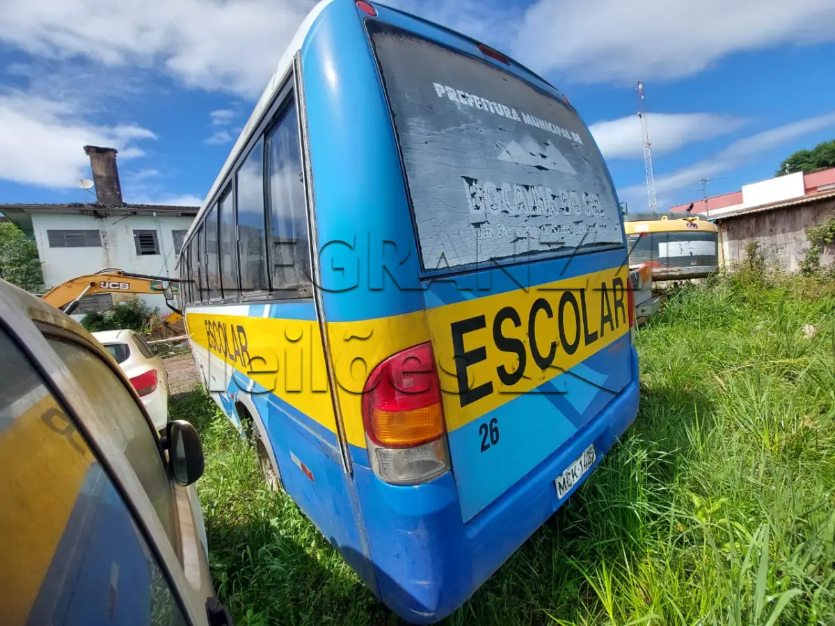 LOTE 037 - MARCOPOLO VOLARE A6 ESC - ANO 2004/2004 - NÃO FUNCIONA