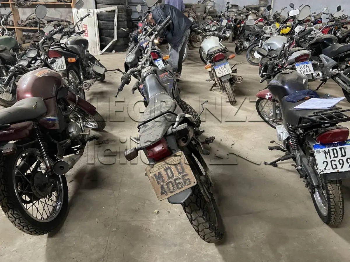 LOTE 0693