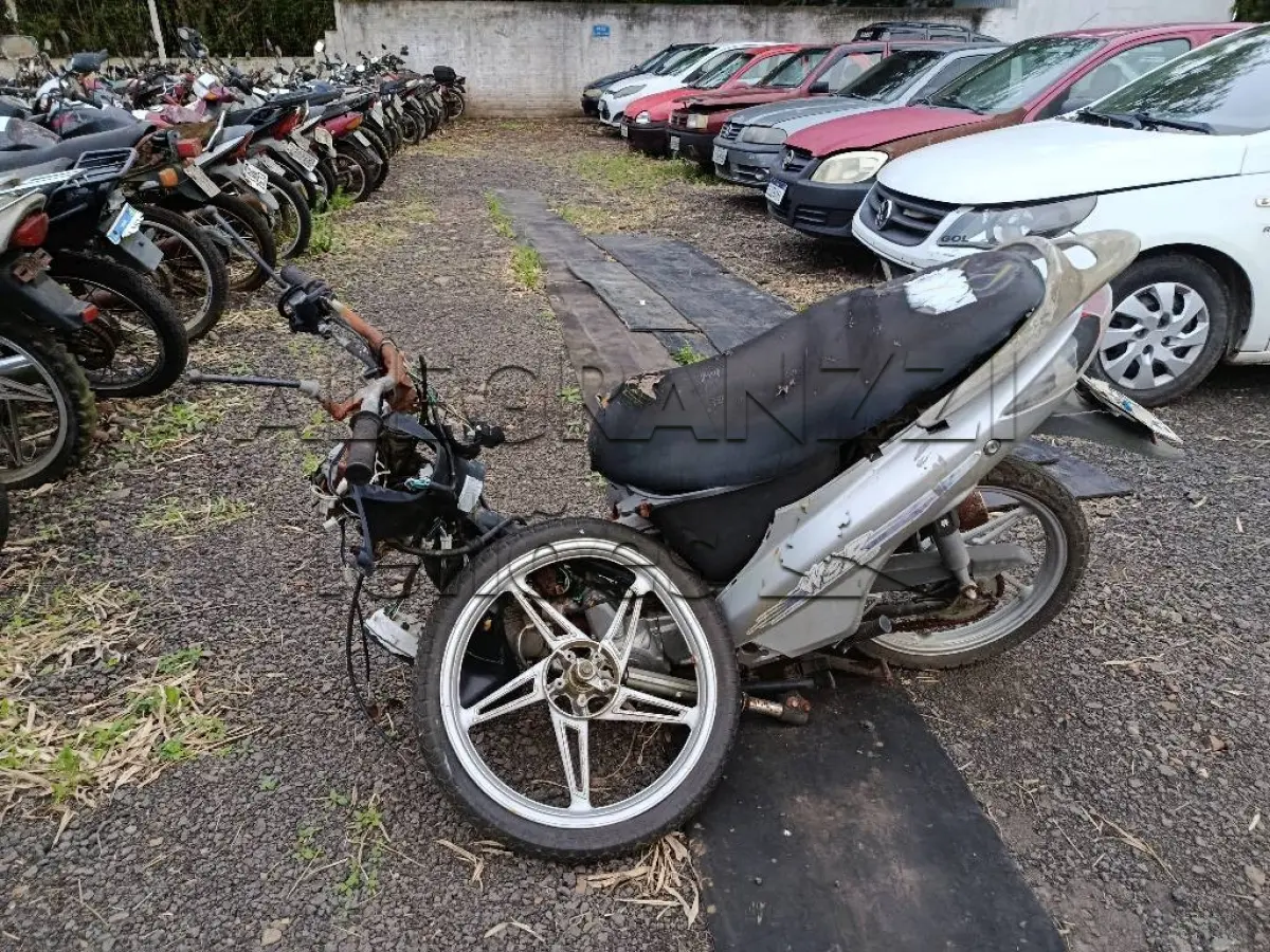 LOTE 0747