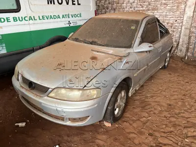 LOTE 010 - GM/VECTRA GLS / ANO 2000/ PLACA C**-***2