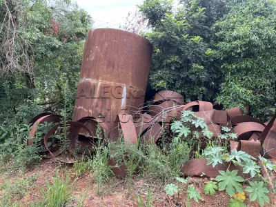 LOTE 011 - SUCATAS EM GERAL