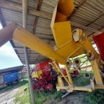 LOTE 022 - COLHEDORA DE ESPIGAS DE MILHO COMBINE